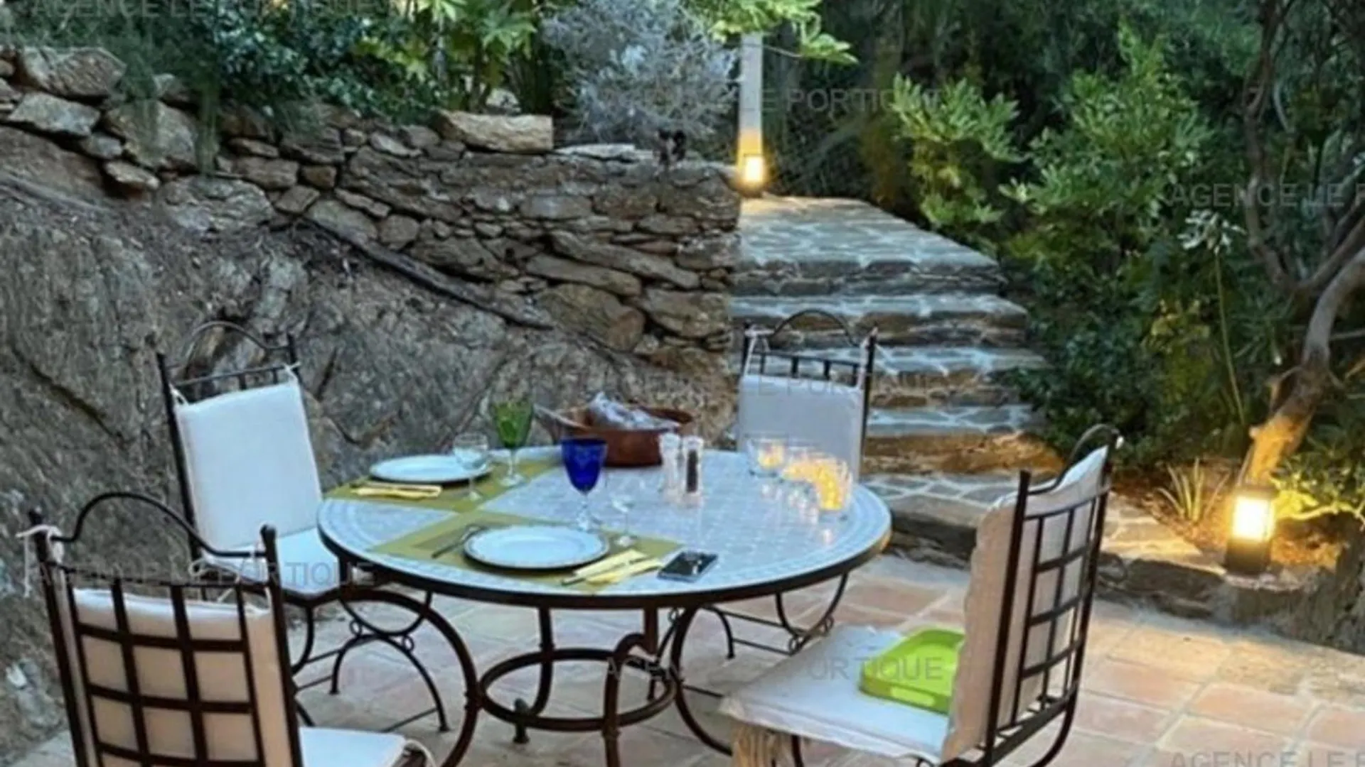 Le Lavandou : Villa Pour 8 Avec Piscine - Fr-1-803-76